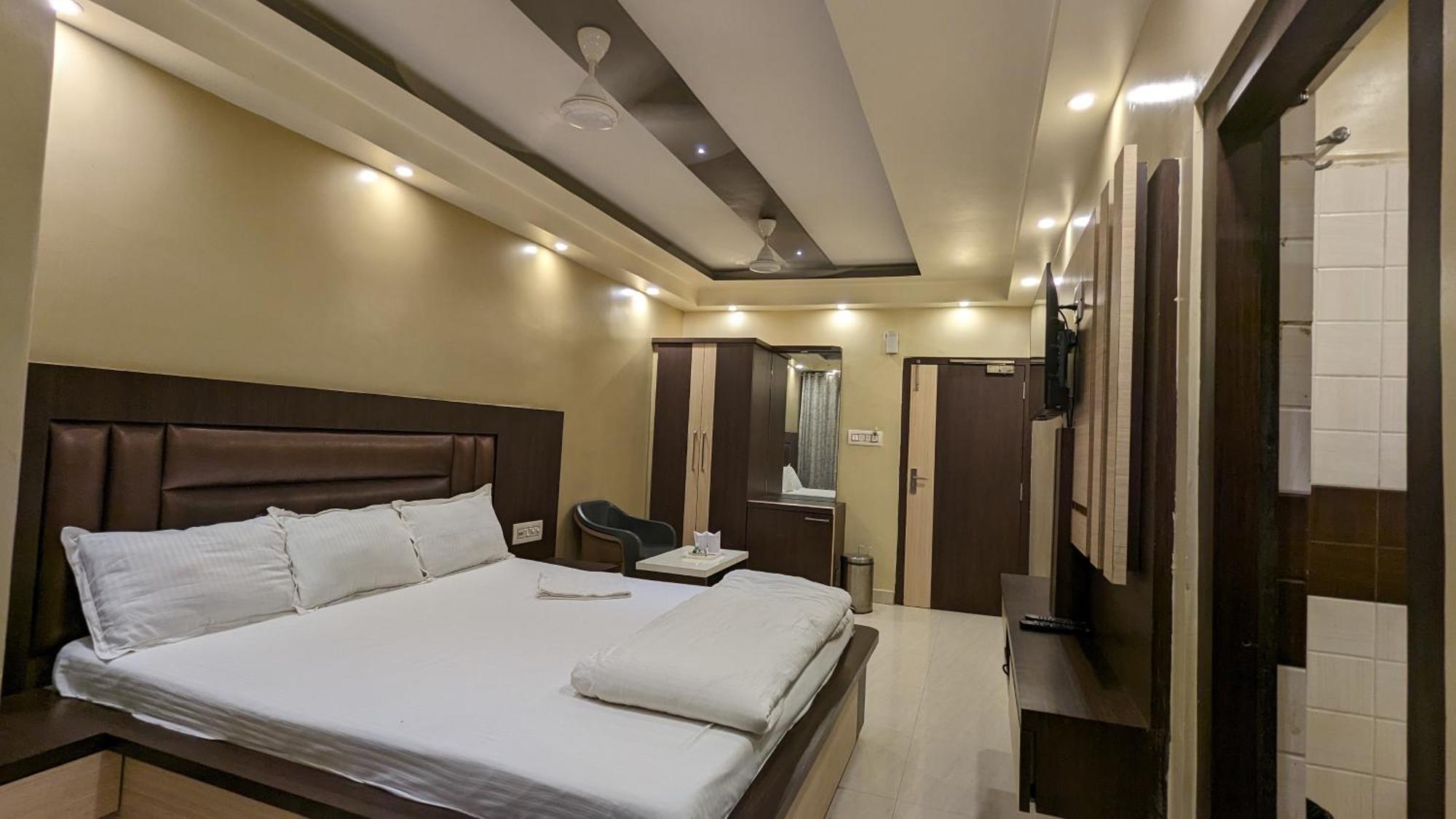 Hotel Binapani Deluxe 1 Tarapith Exterior foto